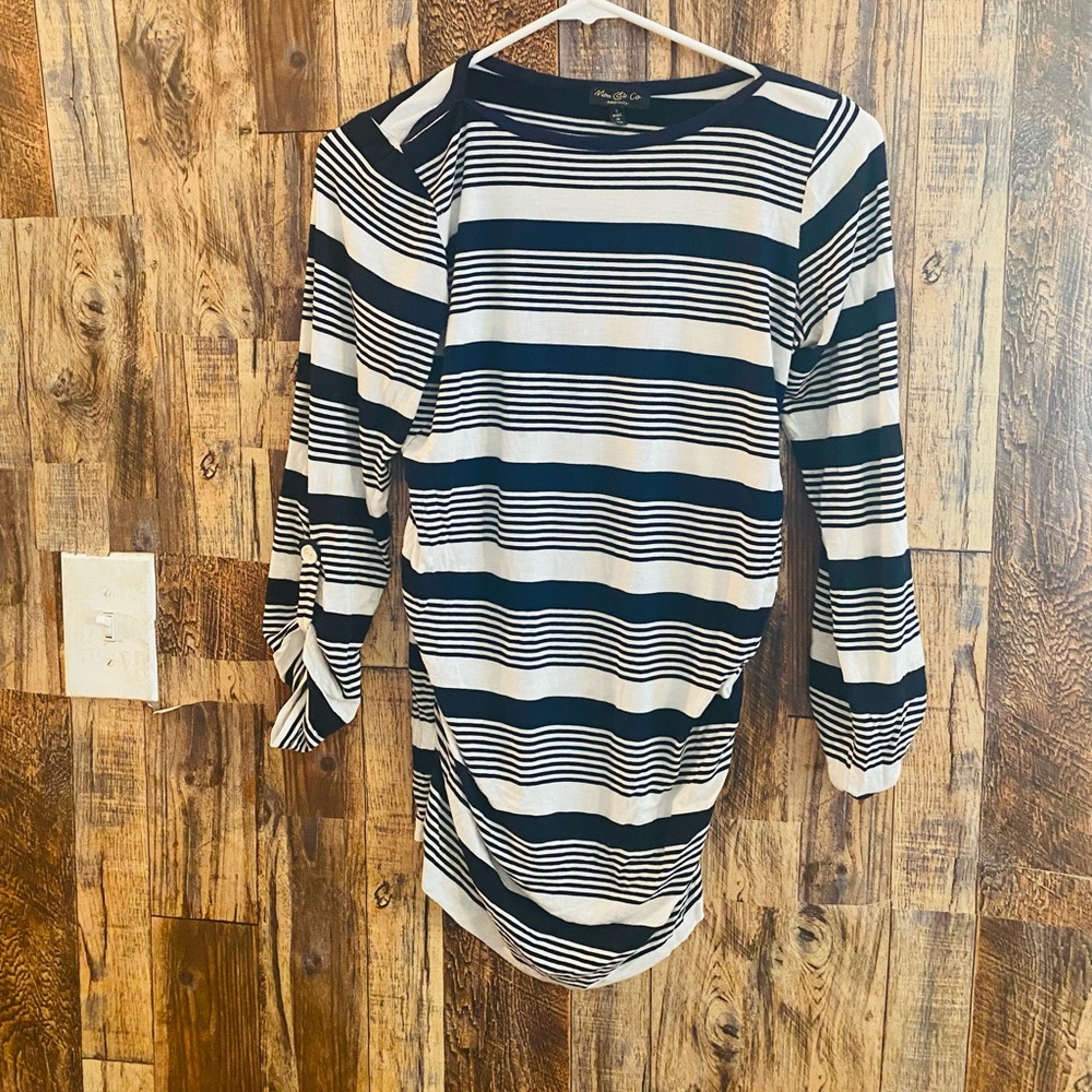 Mom & Co. Maternity short sleeve stripped T-shirt size small.